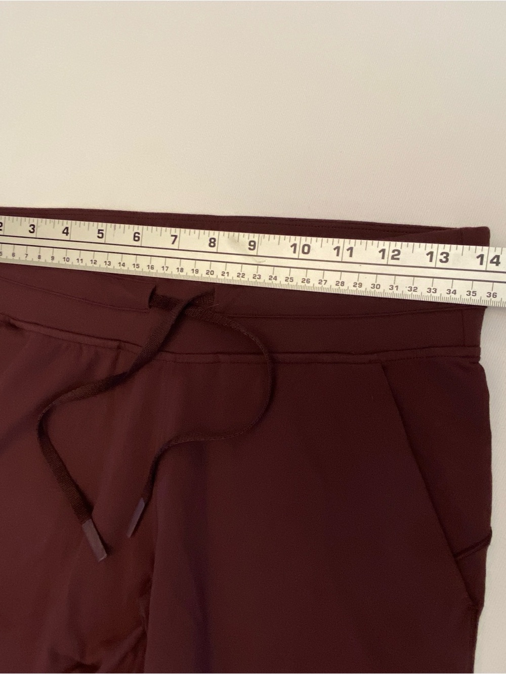 Lululemon Womens size 6 joggers Burgundy pants has front pockets New w/o tags - Picture 7 of 9